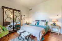 Puccini Penthouse with Terrace Inside Lucca