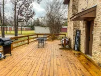 Reel Inn and Lodge