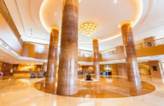 グランド エンパイア ホテル 春日市のホテル