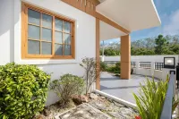Japanese Style Villa Sunrise Garden A150 Hotels in Ao Por