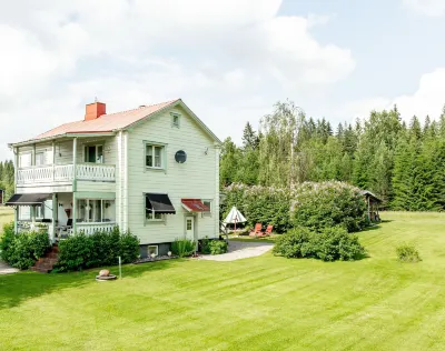 Guestrooms at Forest Family Home
