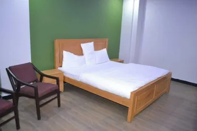 Green Valley Hotel & Restaurent