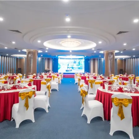 Ha Long Dream Hotel Отели рядом с достопримечательностью «Бухта Халонг»