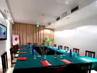 Hotel Panama Majestic Отели рядом с достопримечательностью «Площадь Пьяцца Кавур»
