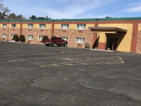 Posh Inn & Suites - parking