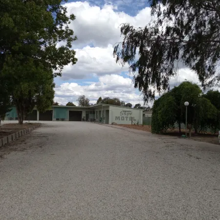 Holbrook Skye Motel