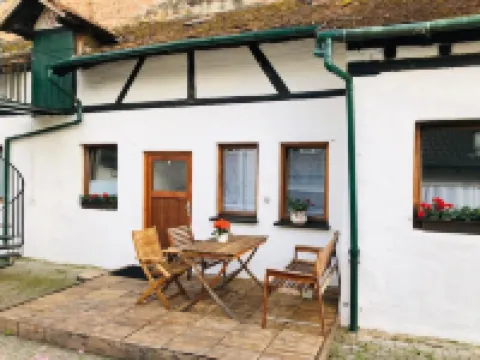 Fisherman's Lodge: 1 room (living/bedroom) - bathroom - kitchen - 30 min to Frankfurt