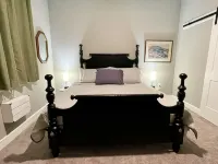 Sanford's Retro Retreat - Boutique