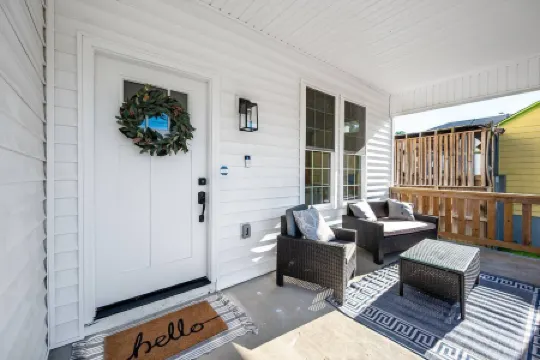 Cozy Space with Modern Kitchen and Fast Wifi - Charming Ranch Retreat