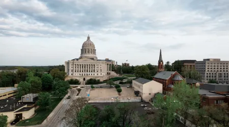 Stylish Retreat with Modern Amenities and Outdoor Space - Chic Urban Oasis