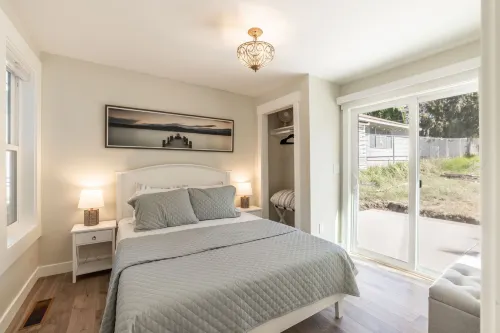 Private Backyard and Modern Amenities - Vibrant Cozy Retreat