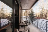 Scenic Patio with River View and Hot Tub - Cozy Mountain Retreat