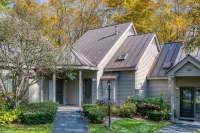 Community Pool and Quechee Club Access - Stunning Townhouse Retreat