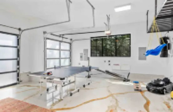 Elegant Indoor Outdoor Oasis - Luxurious Gated Retreat