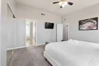 The Overlook - Amazing Views, Hot Tub & Game Room! Hotels in Big Water