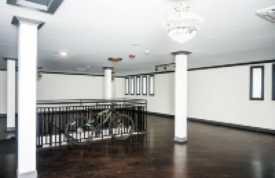 Cozy Urban Escape with Modern Amenities - Charming Downtown Haven