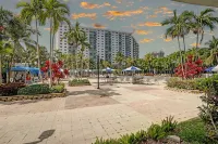 Fitness Center, Tennis Courts, Free Parking - Charming Coastal Escape Hotels in Aventura