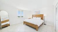 Luxurious Views and Heated Pool - Stunning Coastal Retreat