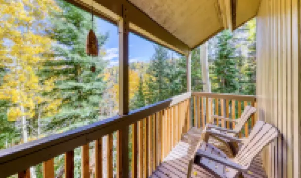 Cozy Fireplace and Scenic Deck - Charming Mountain Retreat