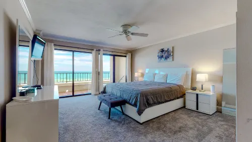 Spectacular Beach View and Free Beach Service - Stunning Coastal Escape