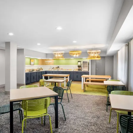Spark by Hilton Grapevine DFW North