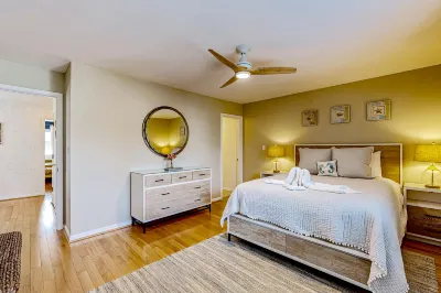 Westwood --- 828 Westwood Unit D
