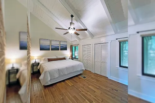 Cozy Fireplace and Scenic Wooded Views - Charming Cabin Retreat