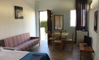 Florea Hotel Apartments