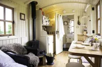 Morndyke Shepherds Huts Hotels in Thirsk
