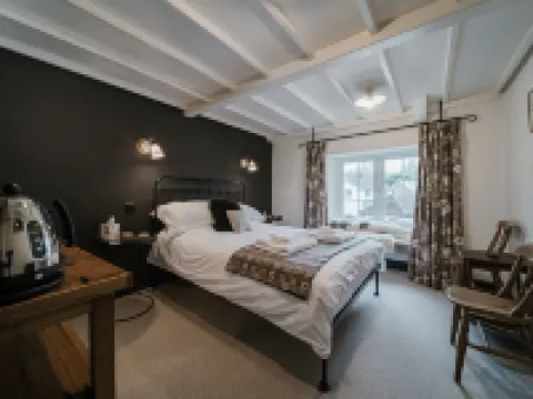 Bridge House Hotels in Mid Devon District