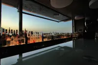 Bayview Hotel Beirut - bar
