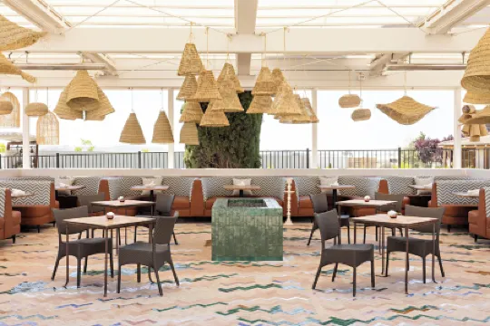 River Lodge Paso - 21 & over Pool