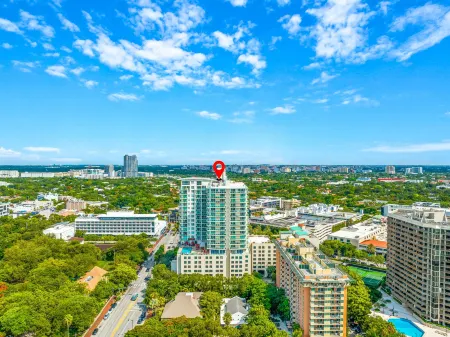 1-Bd Condo in Coconut Grove - Water Views Отели рядом с достопримечательностью «Кампонг, Нешнел Тропикал Ботаникал Гарден»