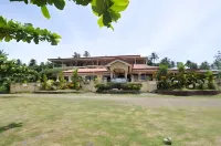 Camiguin Highland Resort Hotels in Каміґуїн
