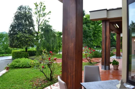 Ai Canipai Отели рядом с достопримечательностью «Camping - Agriturismo La Piella»