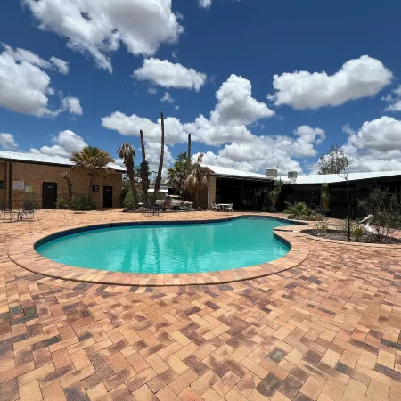 Outback Adventures Backpackers