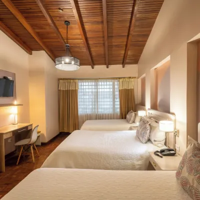 Hotel Sandmelis Hotels near Bicentenario Park