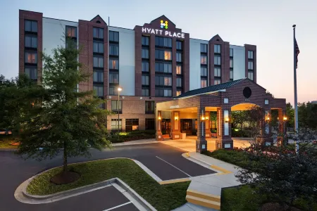 Hyatt Place Raleigh Durham Airport Отели рядом с достопримечательностью «Lenovo Building 8»