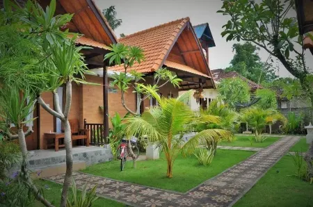 Exotic View Cottage Отели рядом с достопримечательностью «Giri Putri Cave»