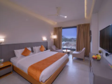 วิงสตัน อะ ทรีเฮาส์ โรงแรมบาร์ซานา โรงแรมในมธุระ