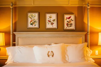 The Remington Suite Hotel and Spa Các khách sạn gần Gardens of the American Rose Center