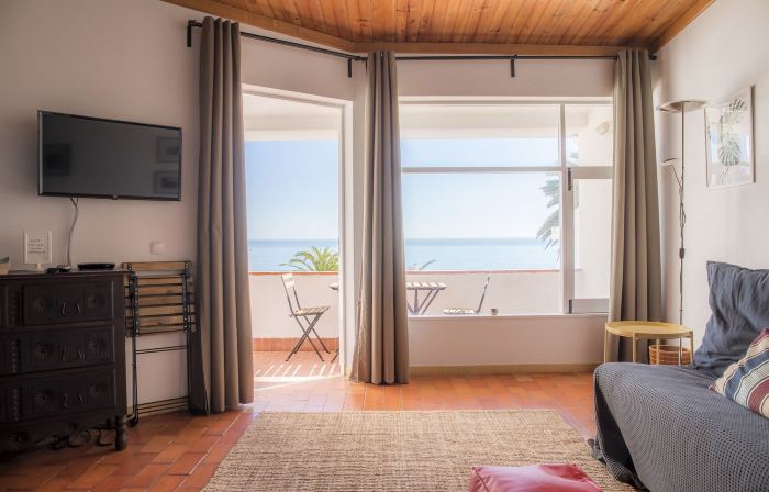 Calheta House in Luz