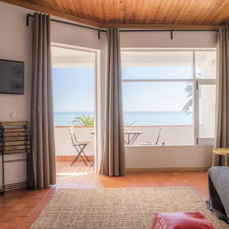 Calheta House in Luz