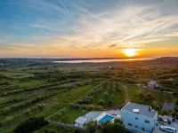 Villa Suton ZadarVillas Hotels in Razanac