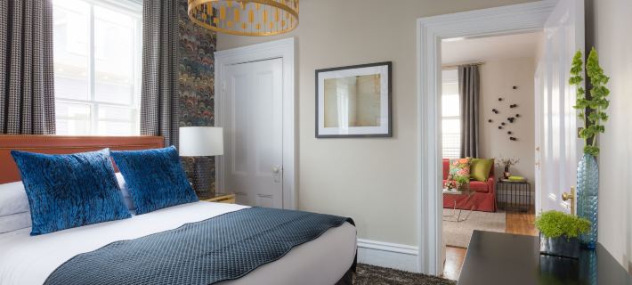 Gilded Hotels in Newport