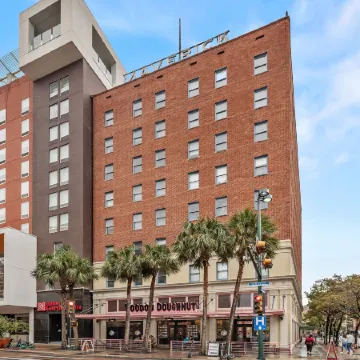 The Maverick, powered by Placemakr - River Walk
