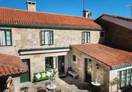 Casa de Costoia Отели рядом с достопримечательностью «Miradoiro Costa Vella»