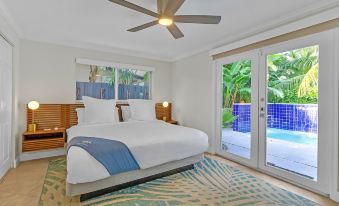 Flirty Flamingo Colorful Waterfront Escape w Pool