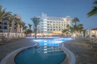Bohemian Gardens Hotel - View biển