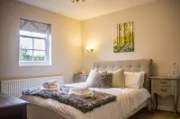 Five Bells Wickham Hotels near St Mary's Church